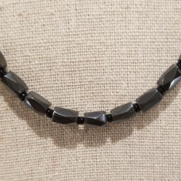 Black Magnetic Hematile Beaded Neklace - Picture 2 of 8